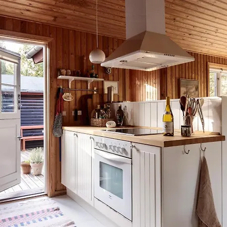Ferienhaus Authentic Summerhouse Near The